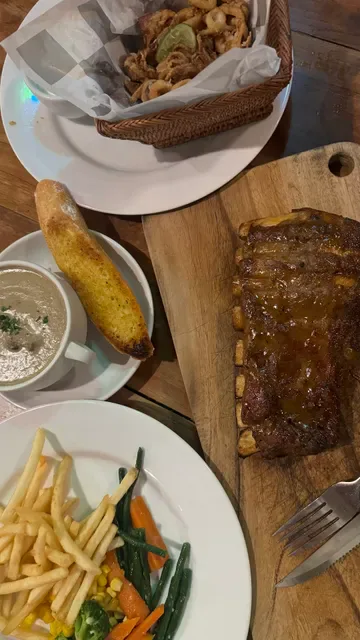 Arena Pub & Restaurant