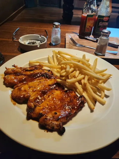 Arena Pub & Restaurant