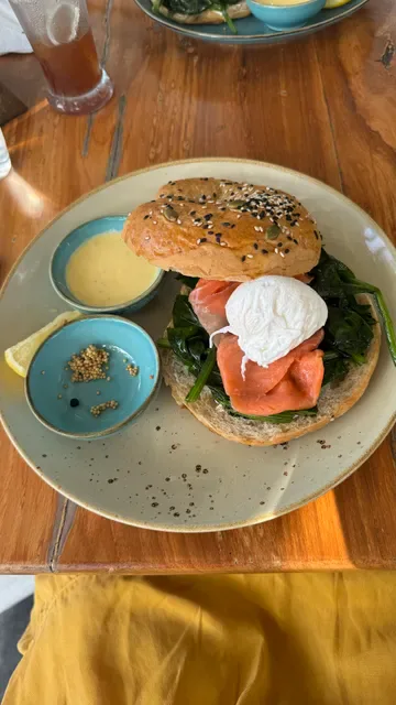 Cafe Akaya