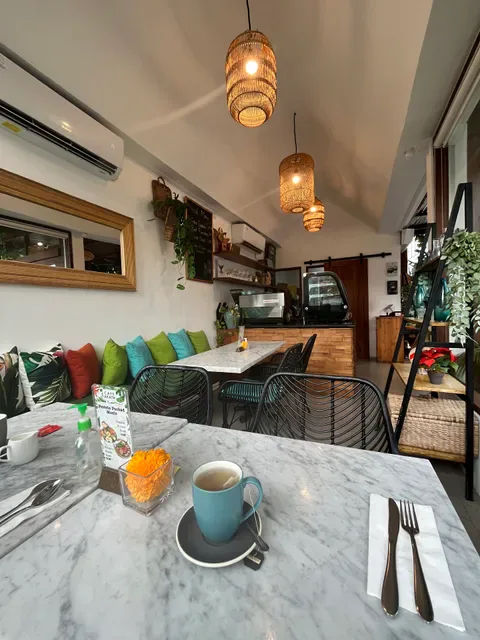 Cafe Akaya