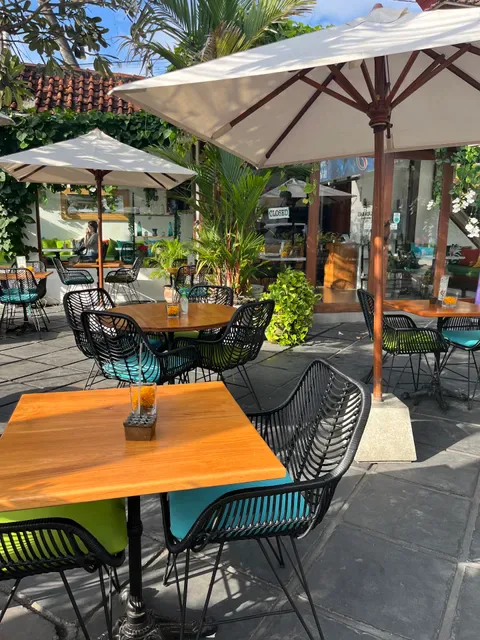 Cafe Akaya