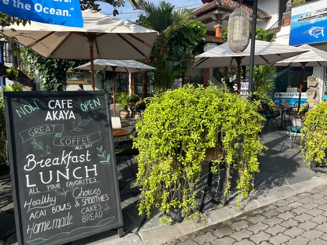 Cafe Akaya