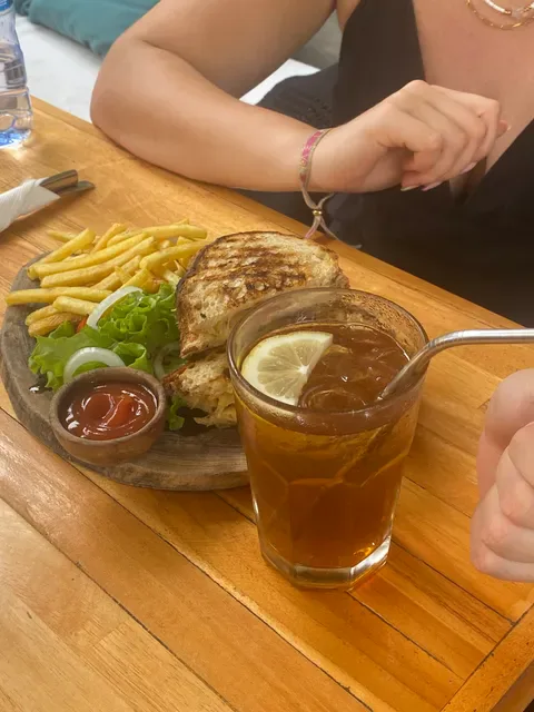 Canvas Cafe