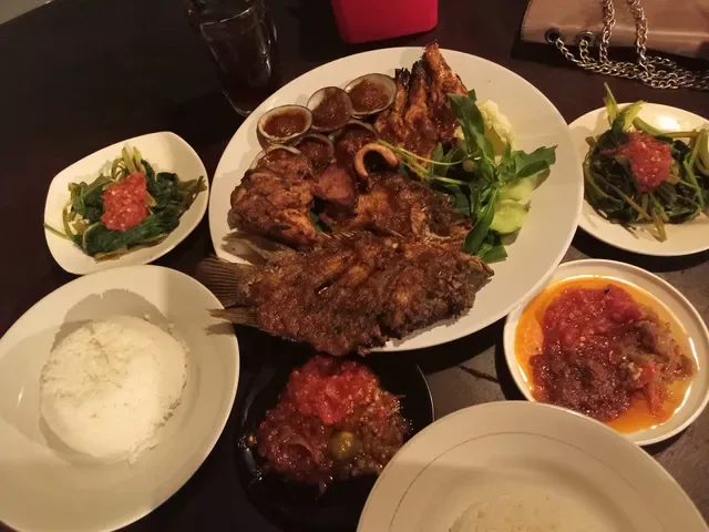 Ikan Bakar dan Goreng Khas Jimbaran