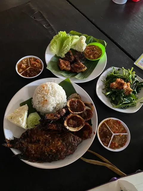 Ikan Bakar dan Goreng Khas Jimbaran