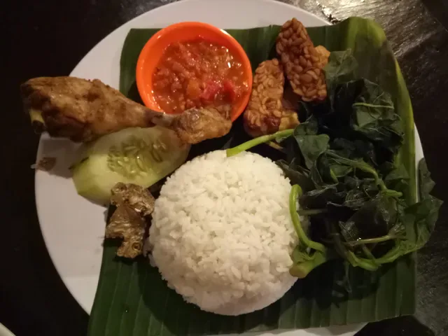 Ikan Bakar dan Goreng Khas Jimbaran