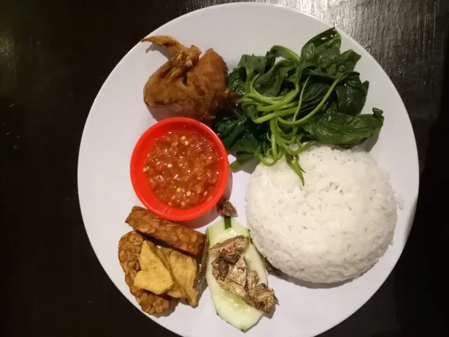 Ikan Bakar dan Goreng Khas Jimbaran