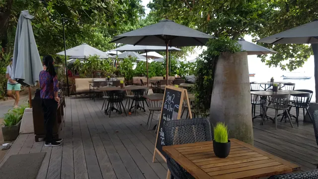 Kayumanis Seaside Restaurant Sanur