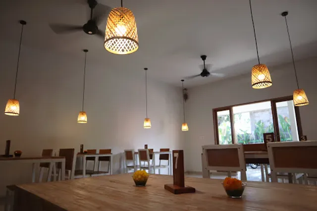 Lamis Resto