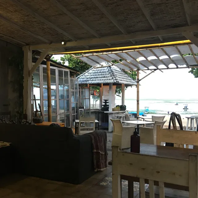 Lemo Beach Cafe by Malaika