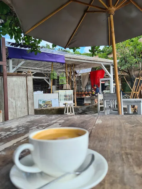 Lemo Beach Cafe by Malaika
