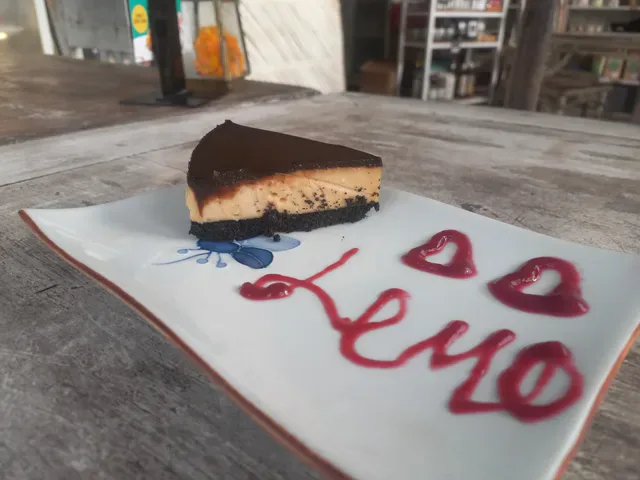 Lemo Beach Cafe by Malaika