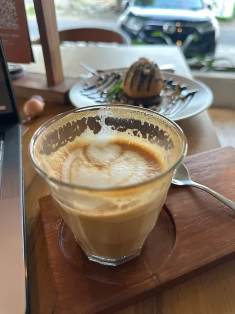Lunga Eatery & Coffee