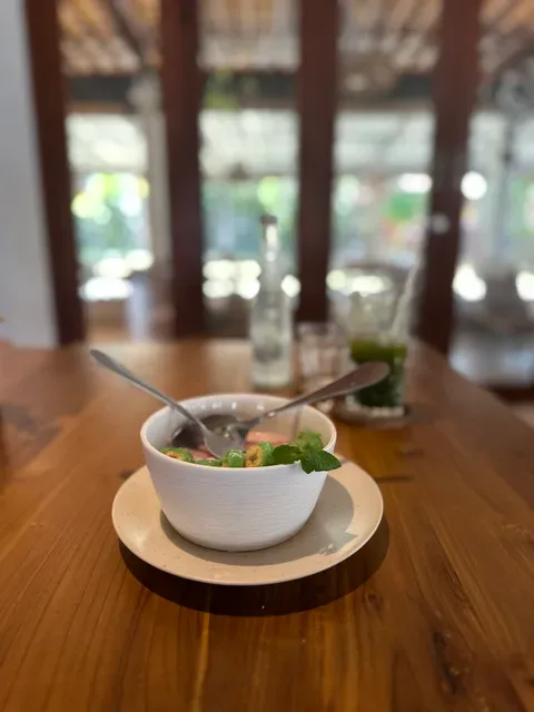 Lunga Eatery & Coffee