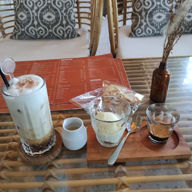 Lunga Eatery & Coffee