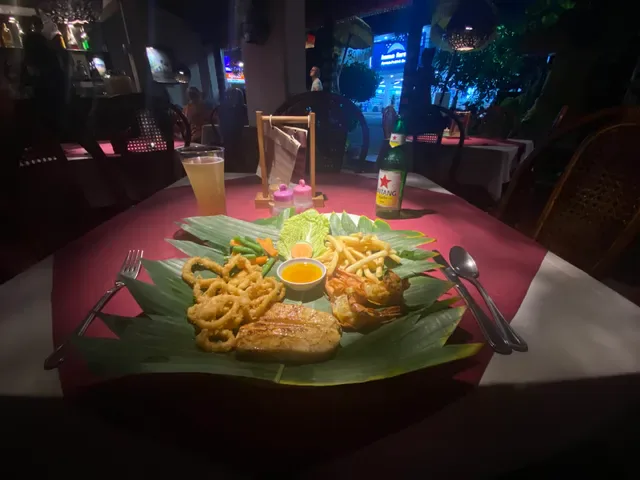 Mades Restaurant