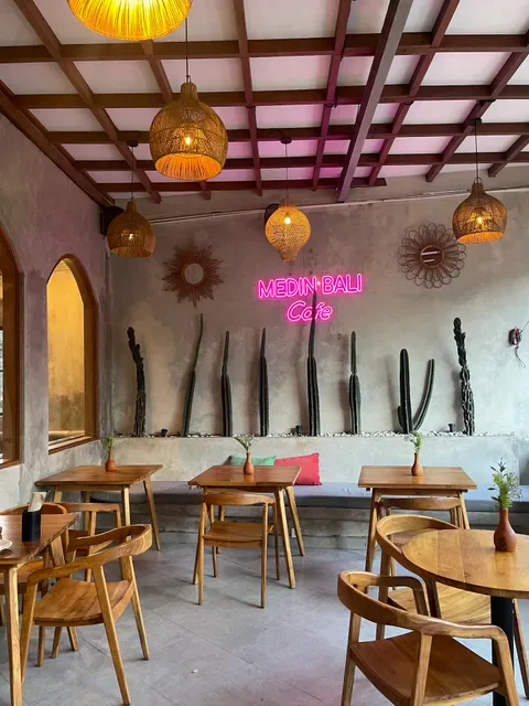 Medin Bali Cafe & Coffee