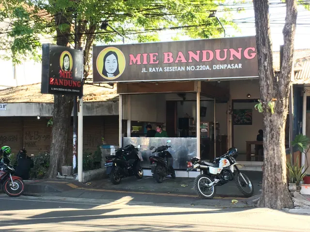 Mie Bandung Sesetan, Cabang Teuku umar