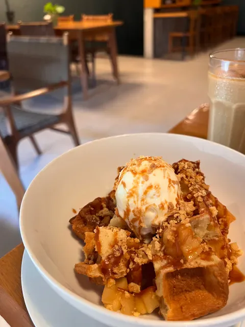 Milestone Waffle & Coffee