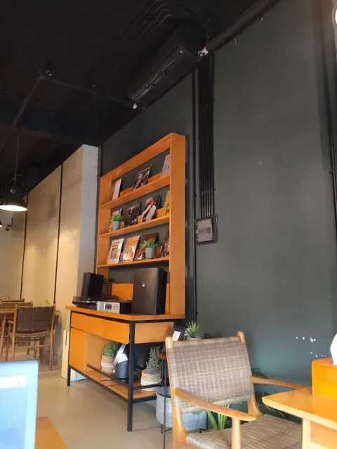 Milestone Waffle & Coffee