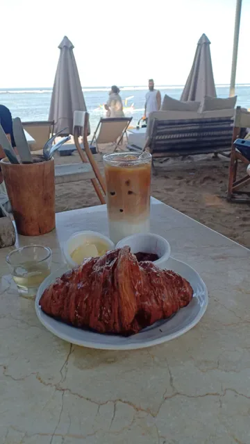 Moreno Beach Bali