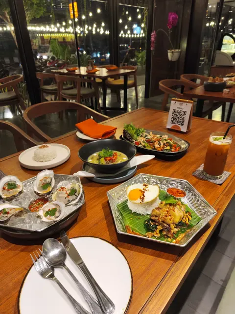 Paed Thai Restaurant Sanur by Wonderspace