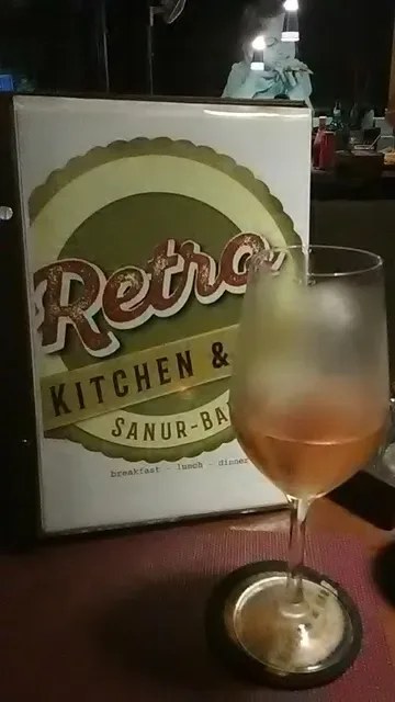 Retro Kitchen and Bar