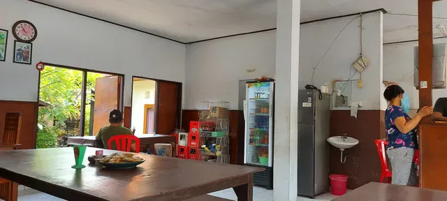 Warung Babi Guling Amerta Sari