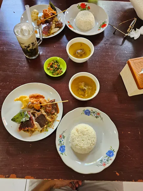 Warung Babi Guling Amerta Sari