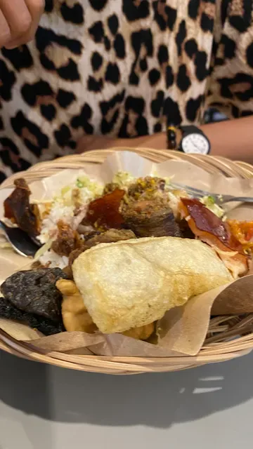 Warung Babi Guling Nyumu