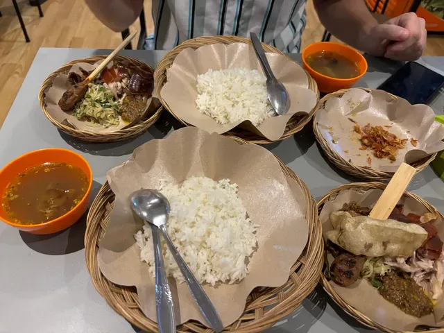 Warung Babi Guling Nyumu