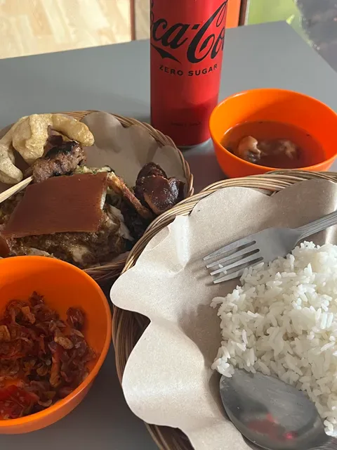 Warung Babi Guling Nyumu