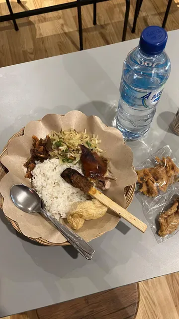 Warung Babi Guling Nyumu