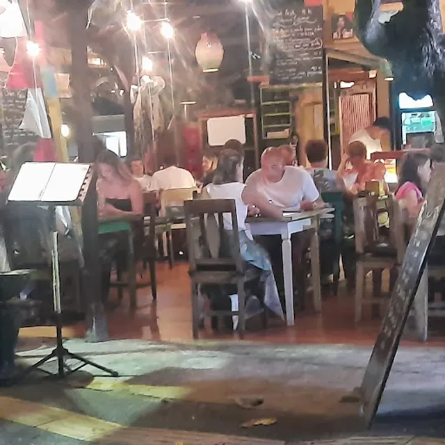 Warung Beach Breeze