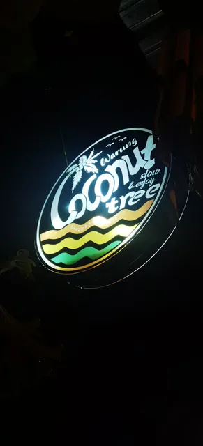 Warung Coconut Tree