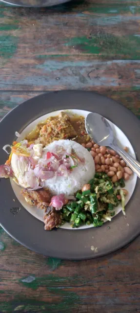 Warung Nasi Ayam Ibu Oki