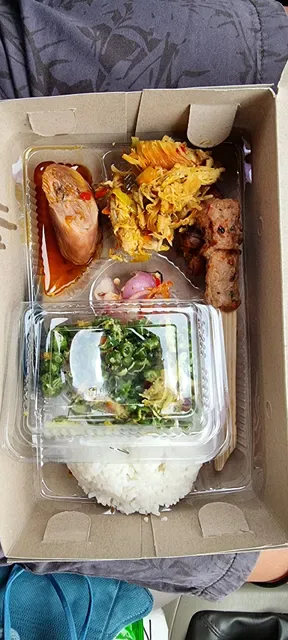 Warung Nasi Ayam Ibu Oki