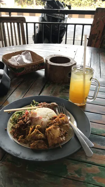 Warung Nasi Ayam Ibu Oki