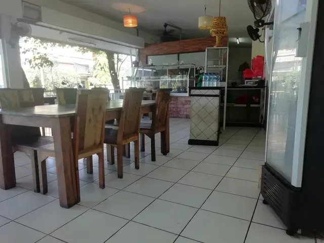 Warung Nasi Ayam Ibu Oki