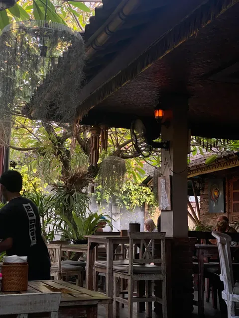 Warung Old Brick