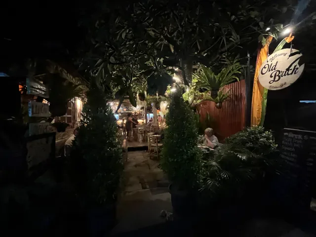Warung Old Brick