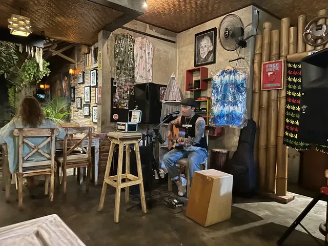 Warung Old Brick