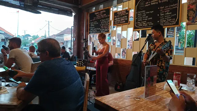 Warung Pengkola