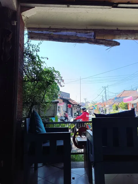 Warung Pengkola