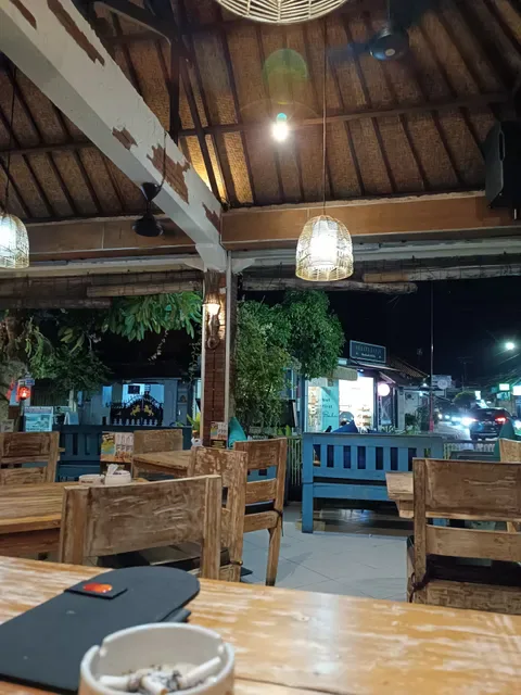 Warung Pengkola