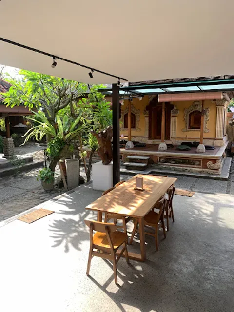Warung Saro
