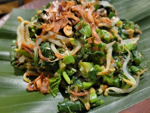 Warung Saro