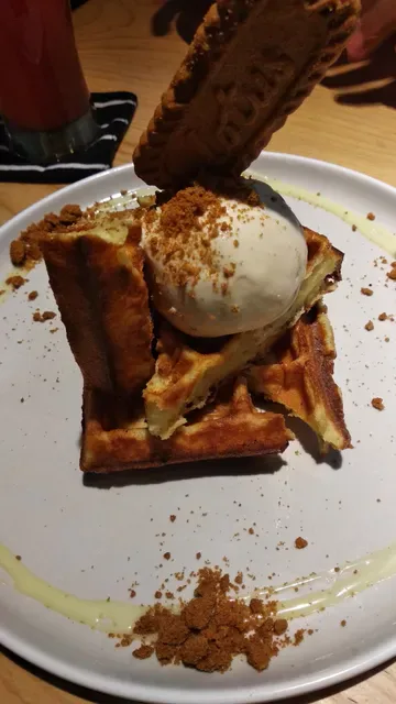 Al Bacio Gelato & Cafe