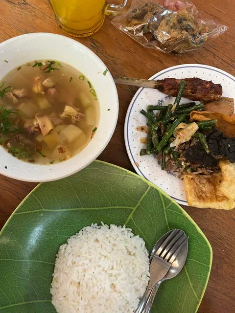 Lawar Bali Kartika