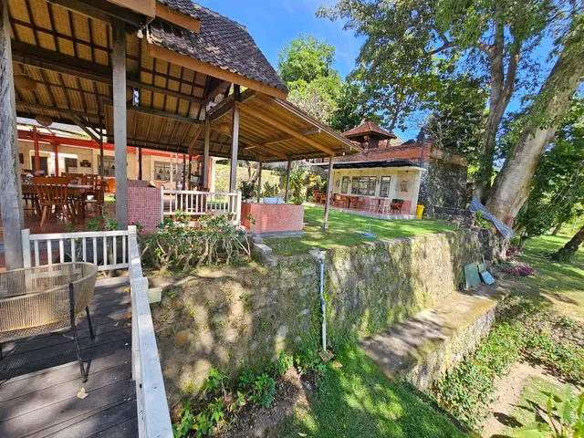 Margot Riverside Restaurant